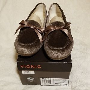 VIONIC slippers
